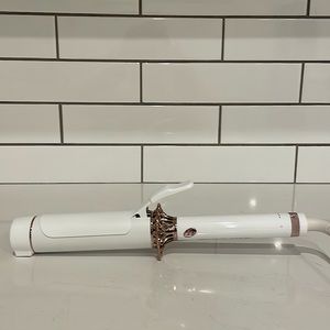 T3 1.5” Barrel Curling Iron